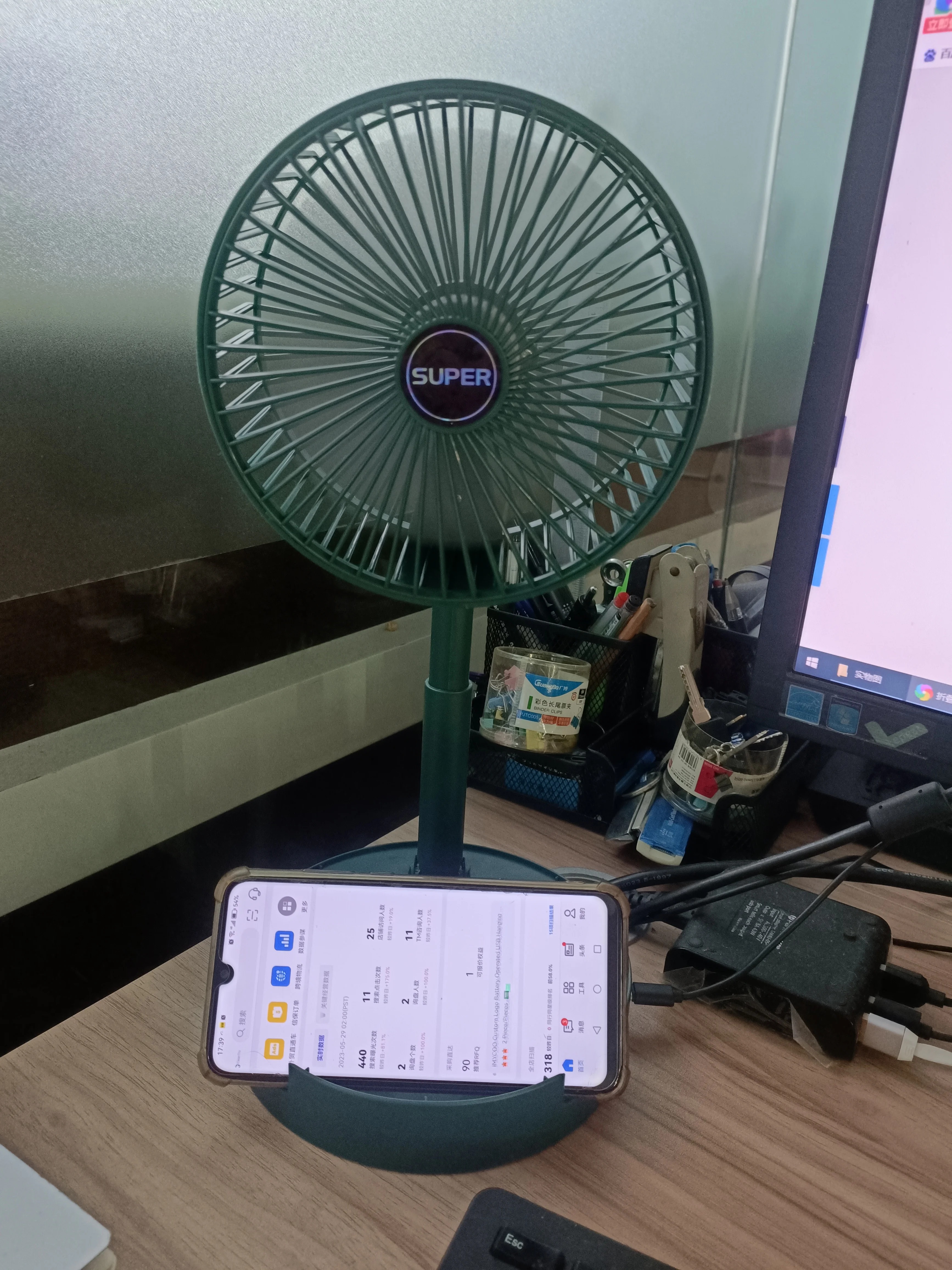 Retractable Electric Fan USB Charging Portable Student Foldable Mini Fan High Duration Low Noise for Home Office Use